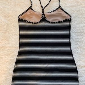 Lululemon tank top size 6